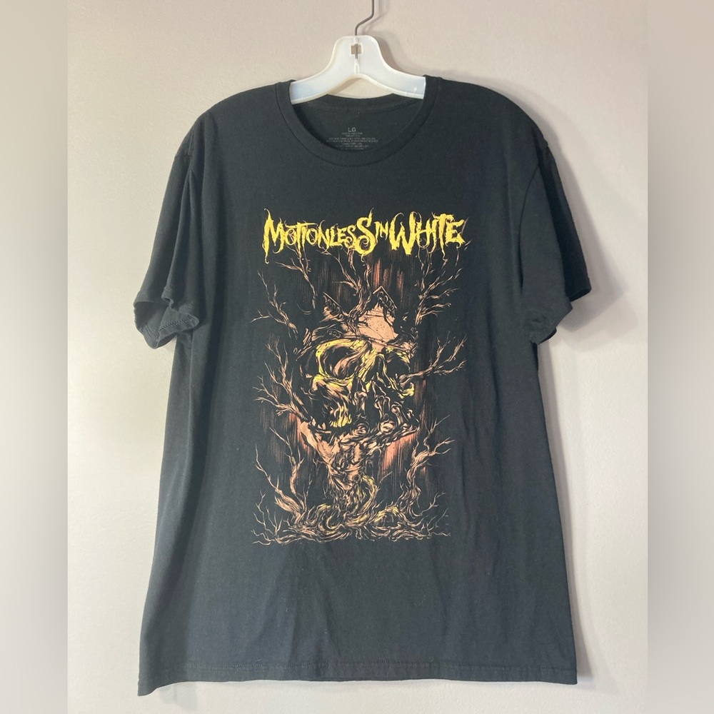Motionless in White L Metalcore Graphic TShirt Metal Band short sleeve
